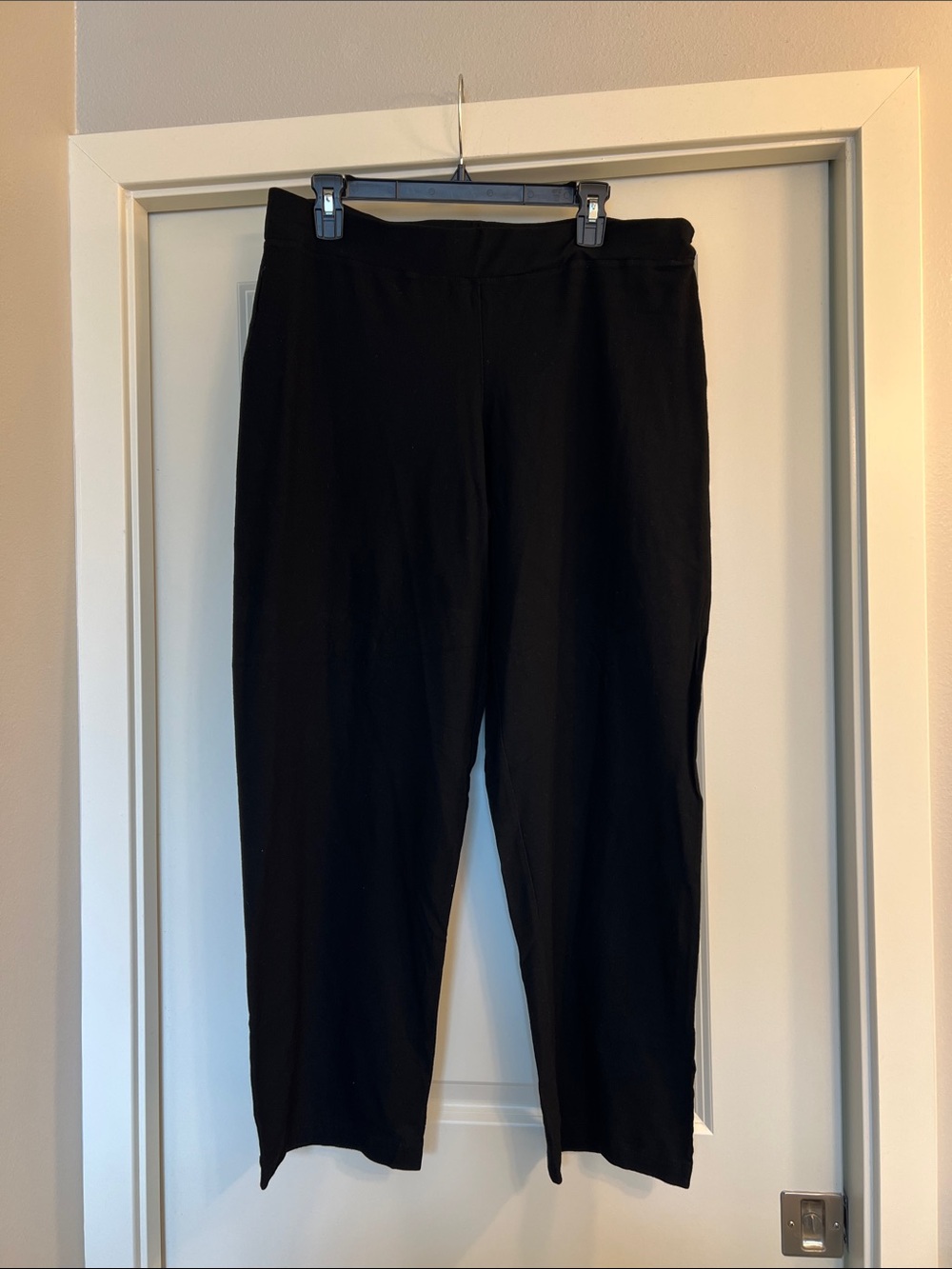 Eileen Fisher Black Cropped Capri Pants